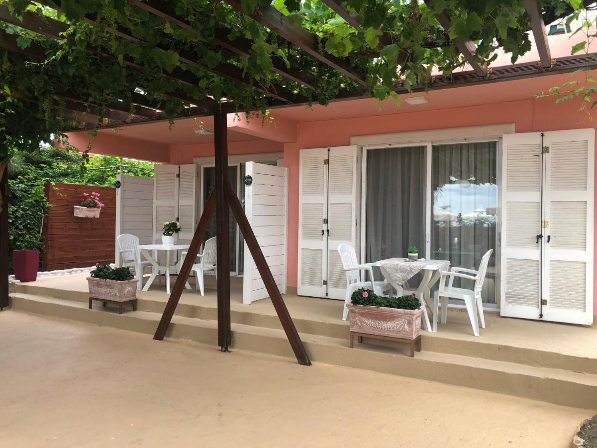 Plaisir Rooms Makriammos ภายนอก รูปภาพ